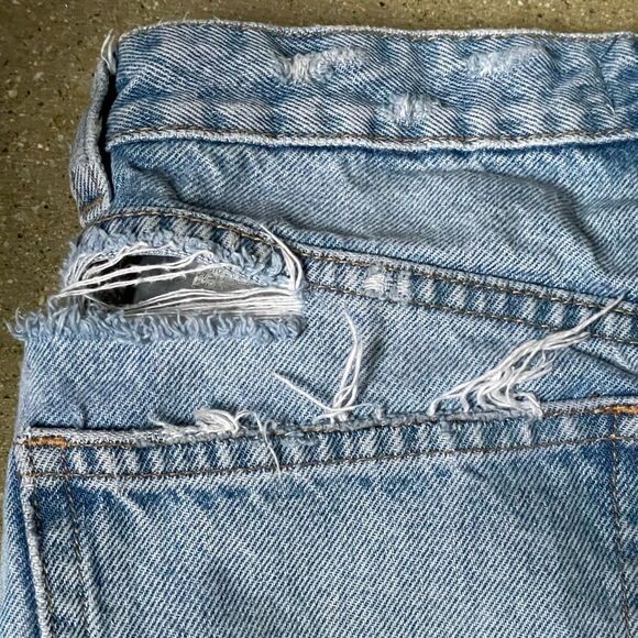 Zara Light Wash Very Distressed 100% Ecologically Grown Cotton Jeans (Size: 4) - Picture 10 of 15